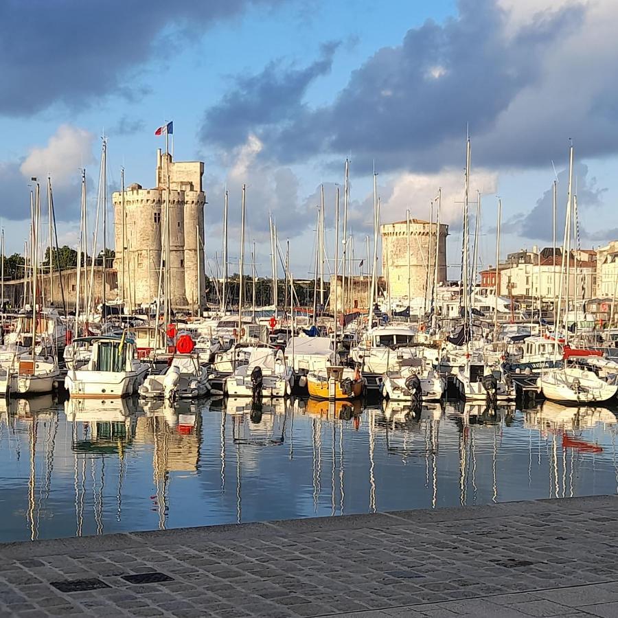 Un Hotel En Ville La Rochelle  Eksteriør billede